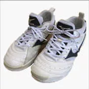 修繕して履き続けている「バドミントンシューズ」