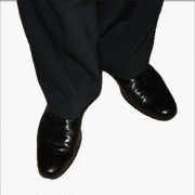 「戦闘靴」と呼んでいるアルマーニ®の靴